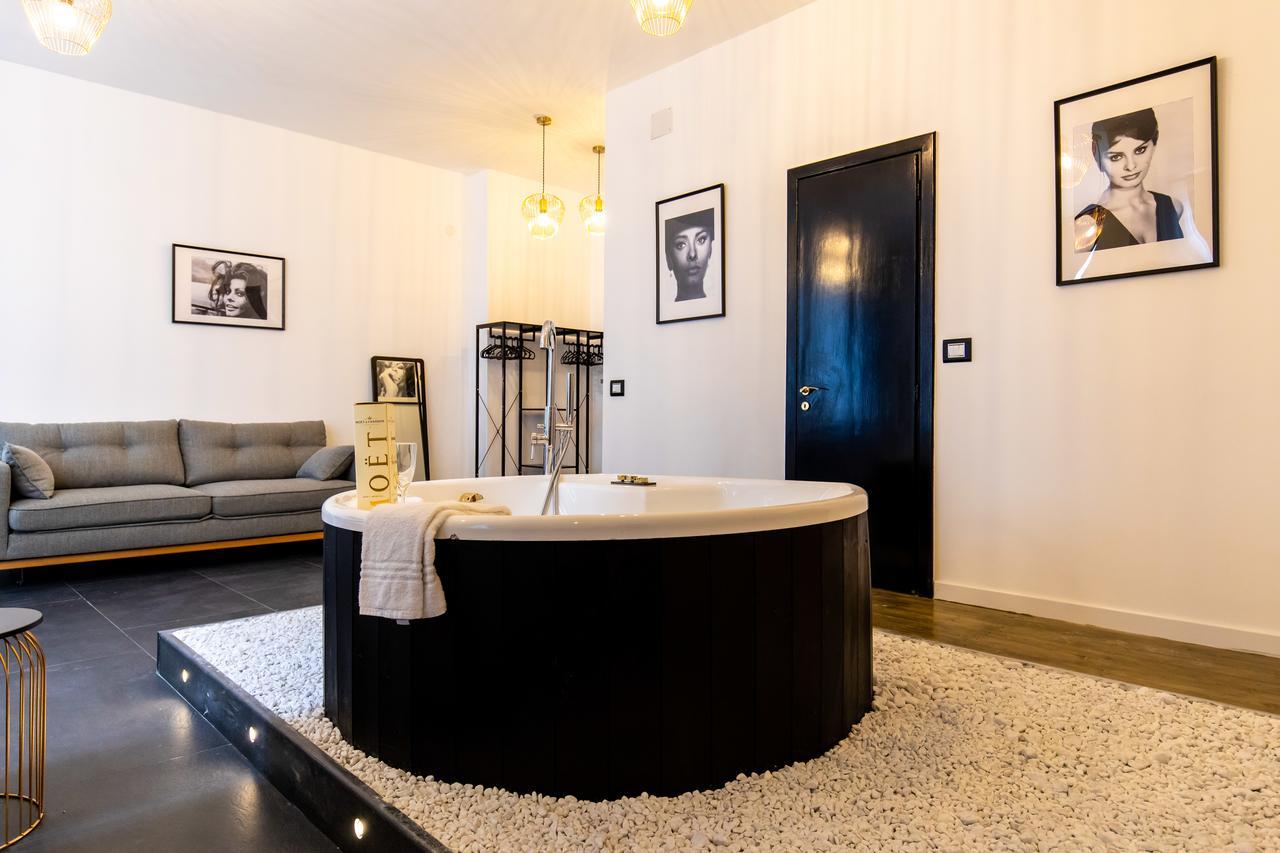 Muni Boutique Flat By Babylon Stay Neapel Exteriör bild