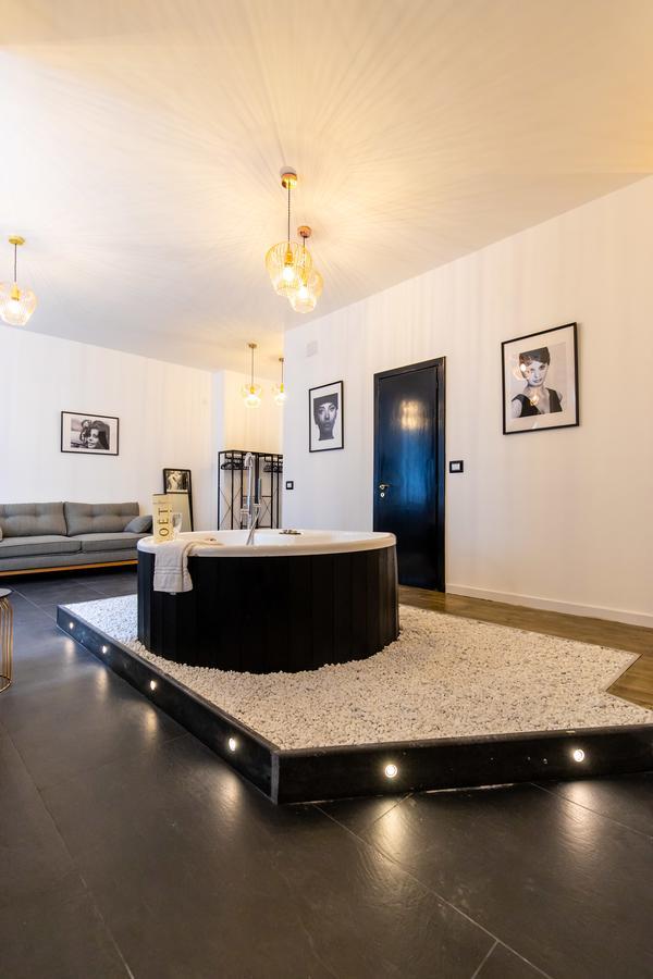 Muni Boutique Flat By Babylon Stay Neapel Exteriör bild