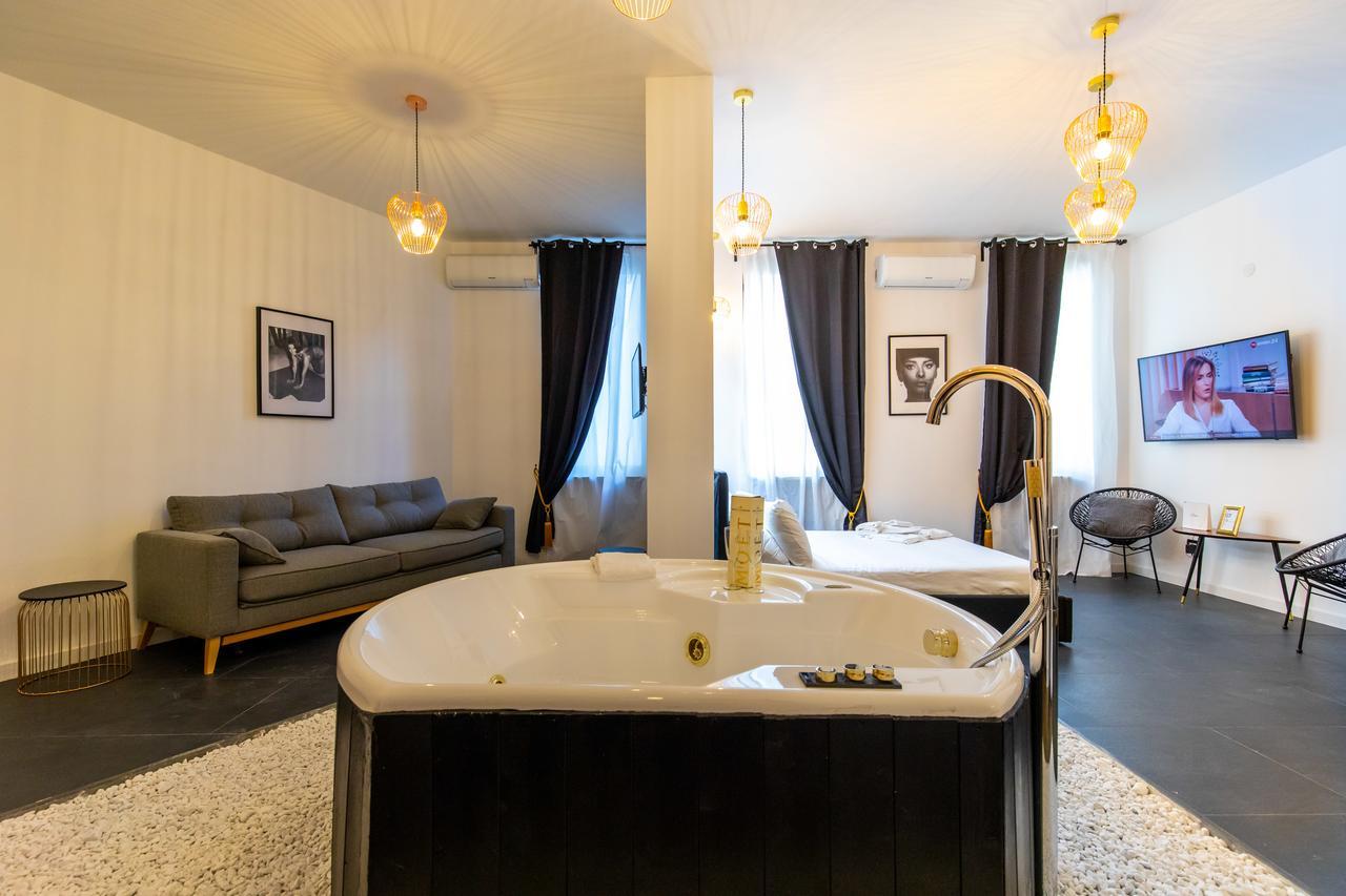 Muni Boutique Flat By Babylon Stay Neapel Exteriör bild